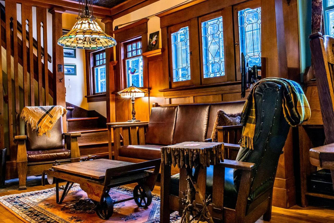The Craftsman House Bed & Breakfast Bragg Creek Bagian luar foto