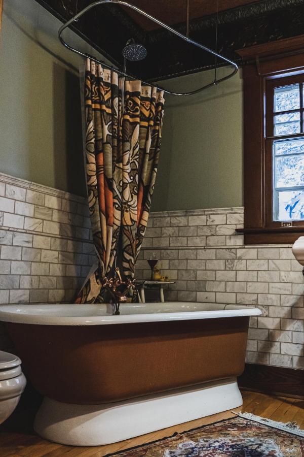 The Craftsman House Bed & Breakfast Bragg Creek Bagian luar foto